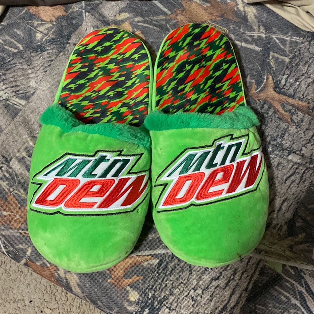 Bedroom slippers size Xl men’s